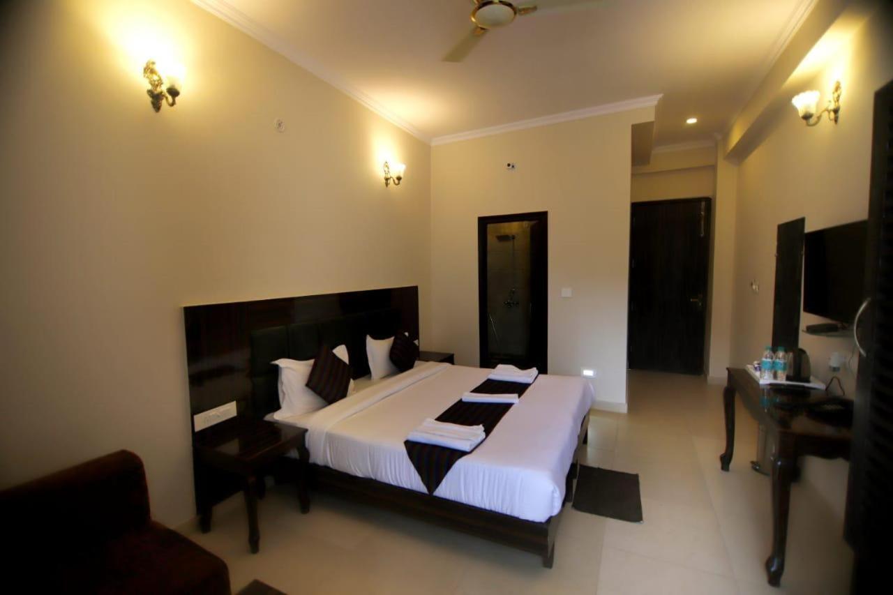Rishikesh Grand Hotel Luaran gambar