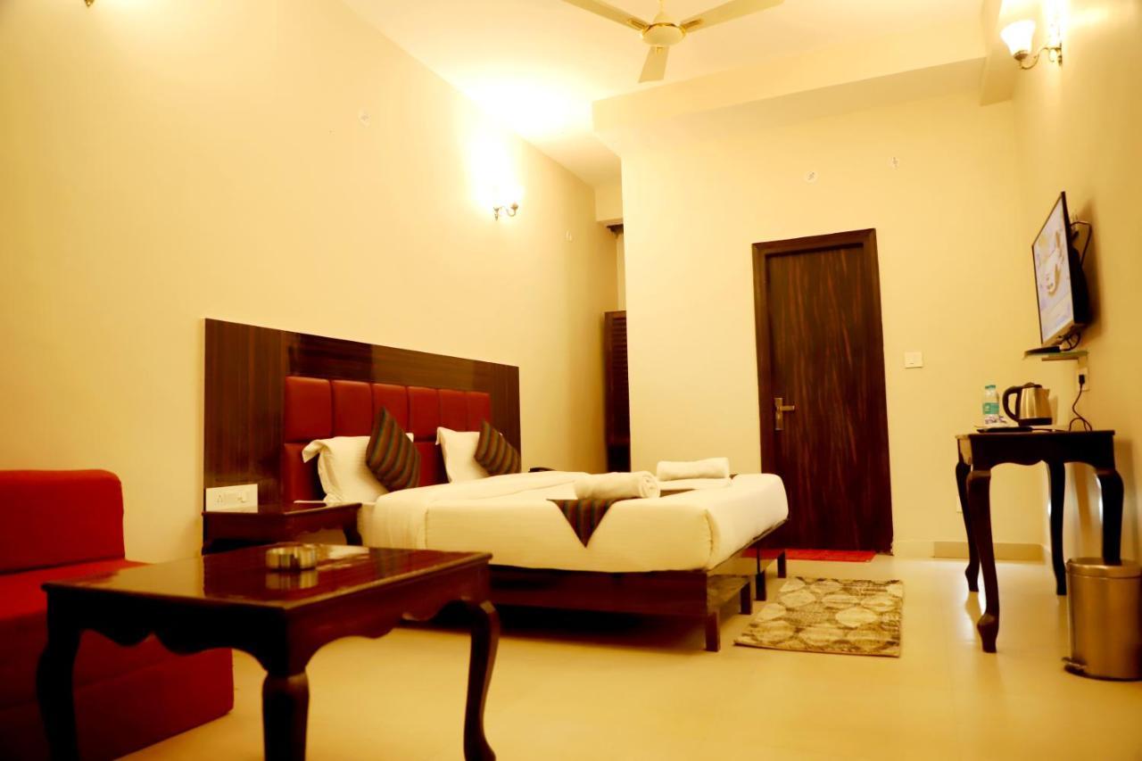 Rishikesh Grand Hotel Luaran gambar