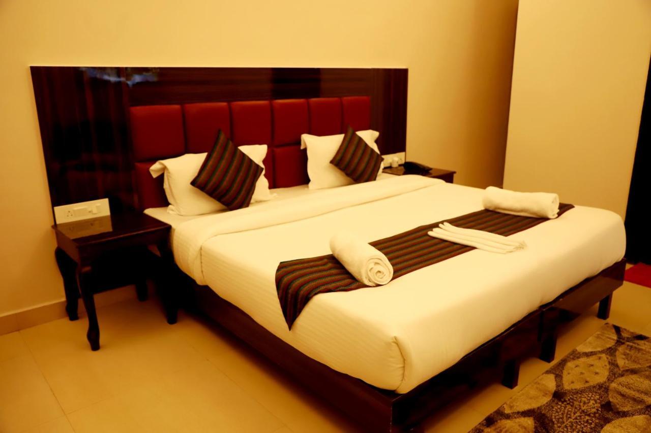 Rishikesh Grand Hotel Luaran gambar